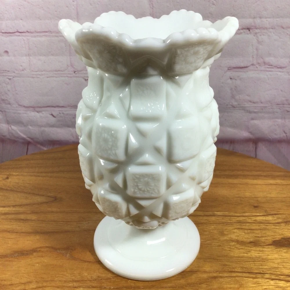 Vintage Westmoreland Old Quilt Pattern White Milk Glass Vase